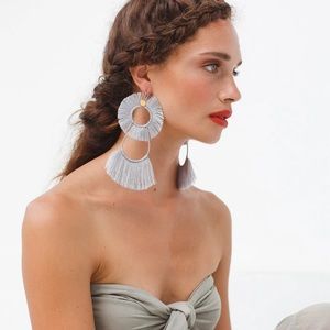 Erika Pena Lola Earrings - Gray